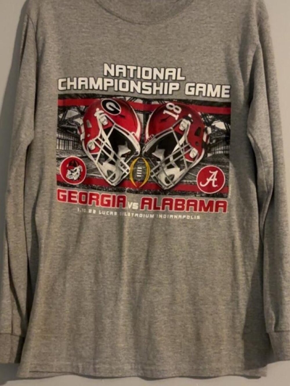 Men's grey t-shirt